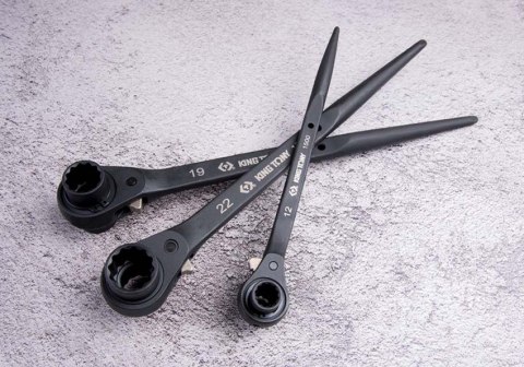 DWUSTRONNY KLUCZ NASADKOWY Z GRZECHOTKĄ 24X30MM DŁ. 402MM