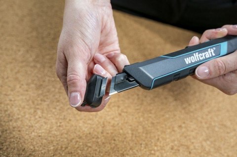 NÓŻ Z OSTRZEM ŁAMANYM 18MM PRO SAFETY